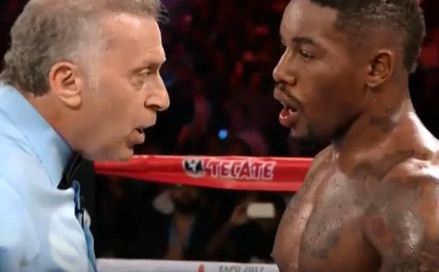 Golovkin vs Monroe Jr - Willie Monroe Jr rises from Gennady Golovkin knockdown